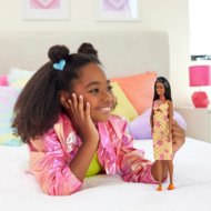 BARBIE Fashionistas lelle rūtainos svārkos HYT91