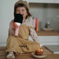 KIDYWOLF daudzfunkcionāls mikrofons ar skaļruni, rozā, KIDYMIC-PI