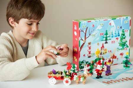 PLUS PLUS adventes kalendārs Santas World, 3973 