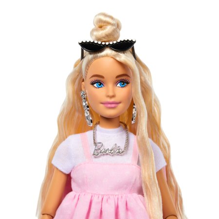 BARBIE Deluxe Fashionistas lelle ar gaišiem matiem, HYV27 