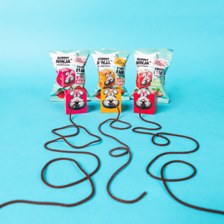 BUNNY NINJA košļājamā konfekte/striķītis ar ābolu un aveņu garšu striķītis, 15 g, BN-302 