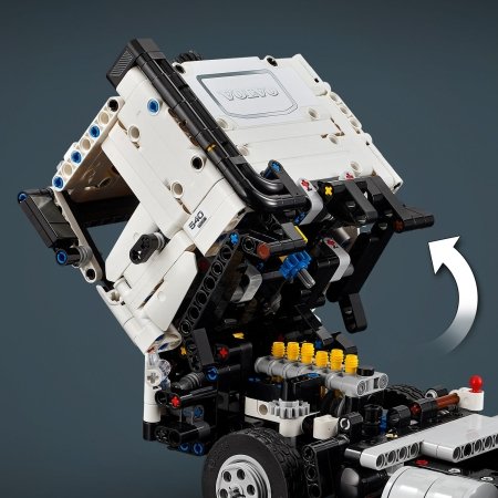 42175 LEGO® Technic Kravas auto Volvo FMX un elektriskais ekskavators EC230 
