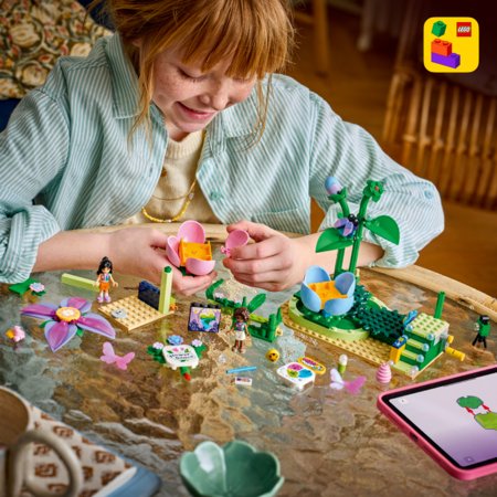 42702 LEGO® Friends Rotējošais Ziedu un Feju tējas tašu brauciens 