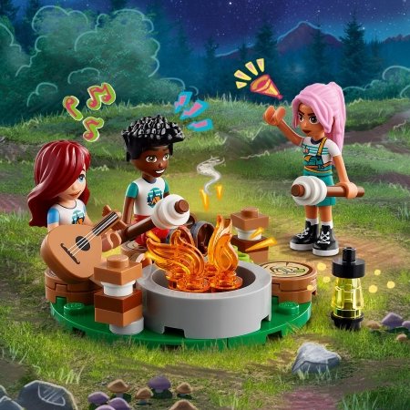 42624 LEGO® Friends Piedzīvojumu nometne: mājīgās būdiņas 