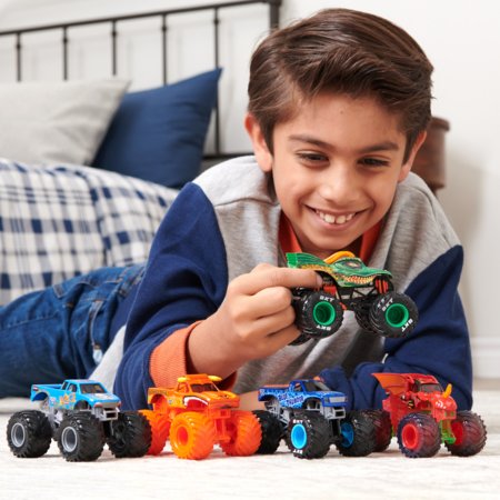 MONSTER JAM 1:64 Monster Truck "Grave Digger The Legend", sortiments., 6067645  