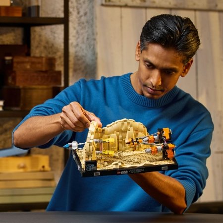 75380 LEGO® Star Wars™ Mos Espa Podrace™ diorāma 