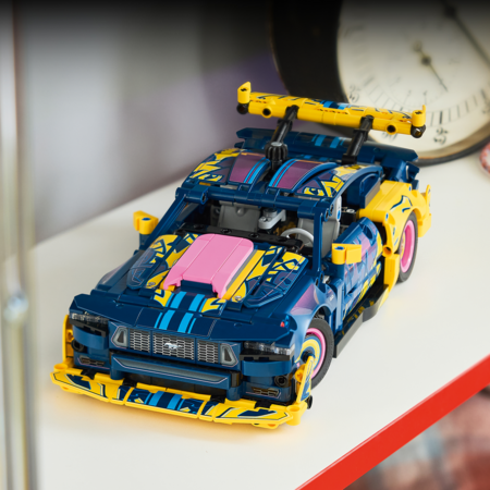 42236 LEGO® Technic Pielāgotas garāžas Ford Mustang GT auto 