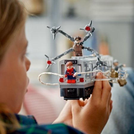 76321 LEGO® Super Heroes Marvel Zirnekļcilvēks pret Doktoru Astoņkāji: metro aina 
