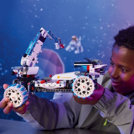 42211 LEGO® Technic Lunar Outpost™ Mēness visurgājējs – kosmosa transportlīdzeklis 