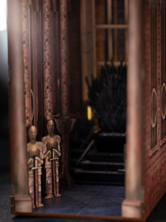 REVELL modelis Iron Throne - House of the Dragon: Tiny Adventures Ar rokām darinātas miniatūras, 00531 
